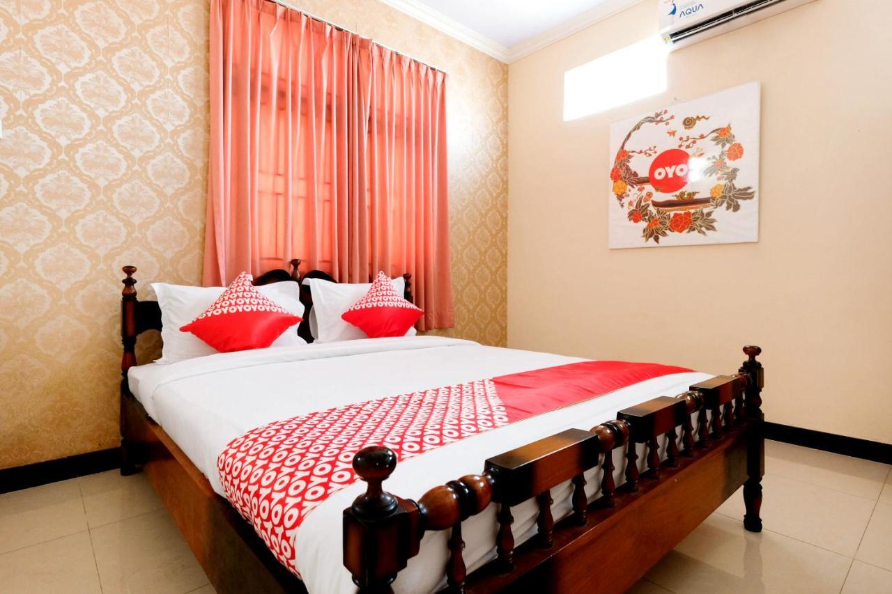 Oyo 338 Guest House Omah Manahan Syariah Solo Kültér fotó